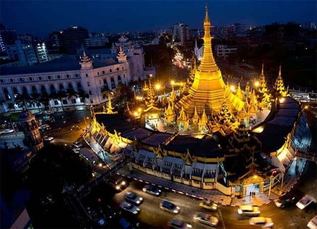 Sule Pagoda glows at night (Photo ST)