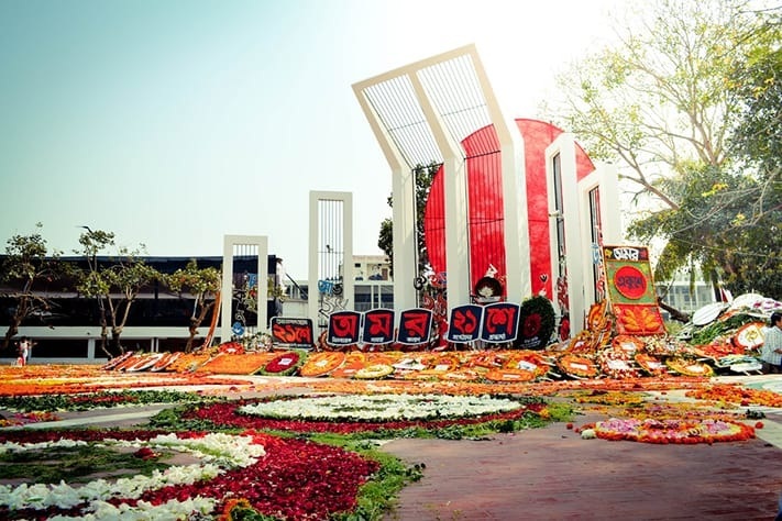 travel-bangladesh-Shahid-Minar-711