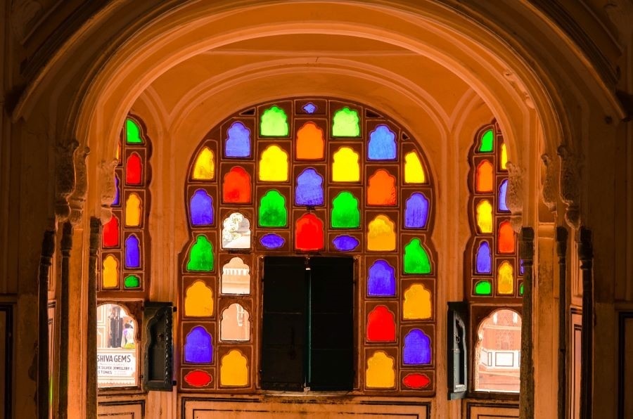 The palace is also adorned with 953 extremely unique and beautiful small windows