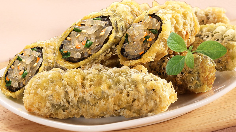 Vermicelli rolls with seaweed